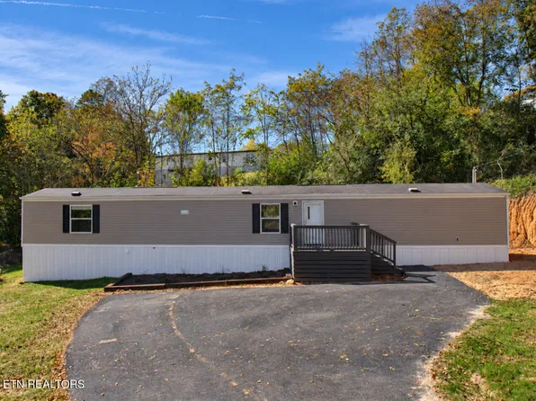 138 Mercury Ln, Jacksboro, TN 37757