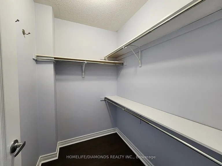 22 Colonel Lyall St — Photo 16