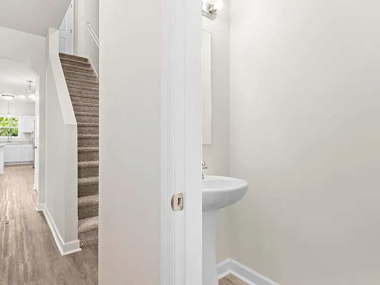 2033 Folkstone Woods Ln — Photo 14