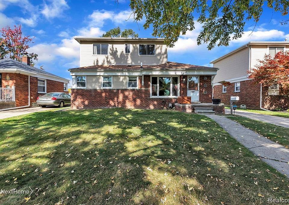 1st image of 28170 N Clements Cir