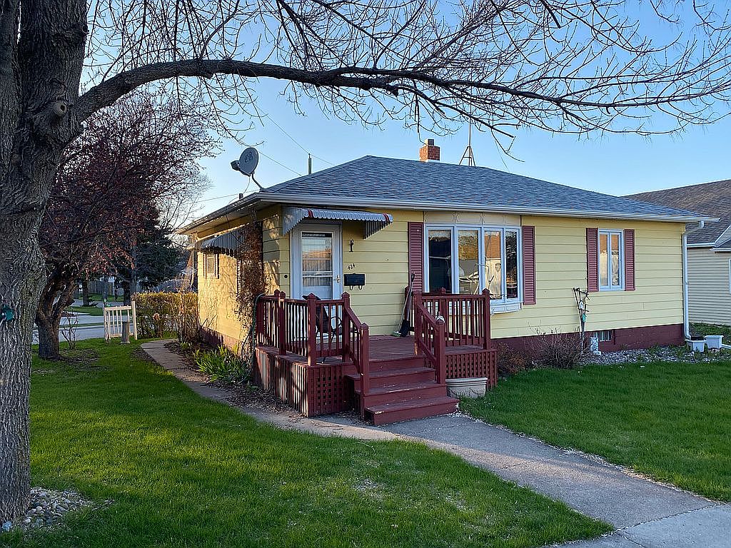 424 3rd Ave, Enderlin, ND 58027 Zillow
