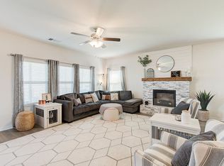 4100 Forest Bend Rd, Denton, TX 76208