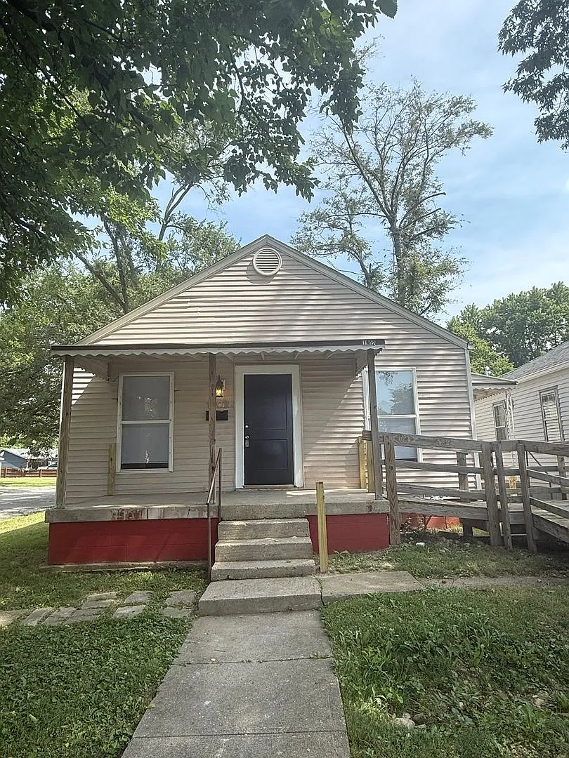 New Listing-Charming 2 Bedroom | 1 Bathroom Home with Finished Basement & Large Yard — Photo 1