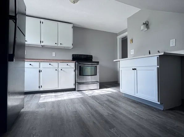 272 Manchester St #3A, Manchester, NH 03103