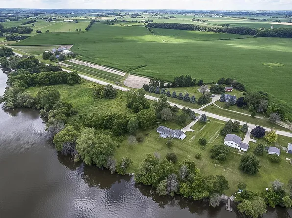 N9146 County Road FW, Randolph, WI 53956