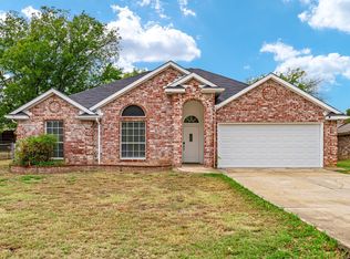 511 Ridgewood St, Lake Dallas, TX 75065