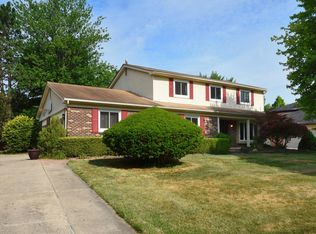 1695 Chatham Dr, Troy, MI