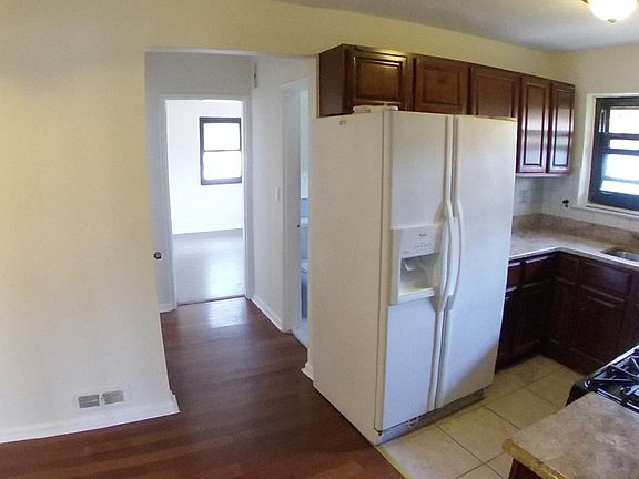 2nd image of 871 E 226th St #1