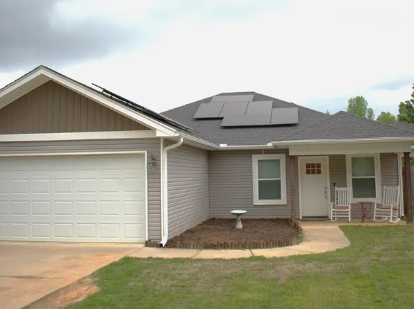 541 Wisteria Dr, Bauxite, AR 72011
