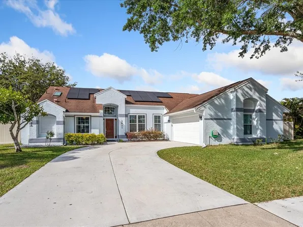 2821 Lone Feather Dr, Orlando, FL 32837