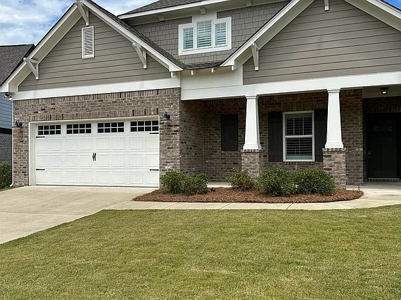 2nd image of 1429 Woodridge Pl