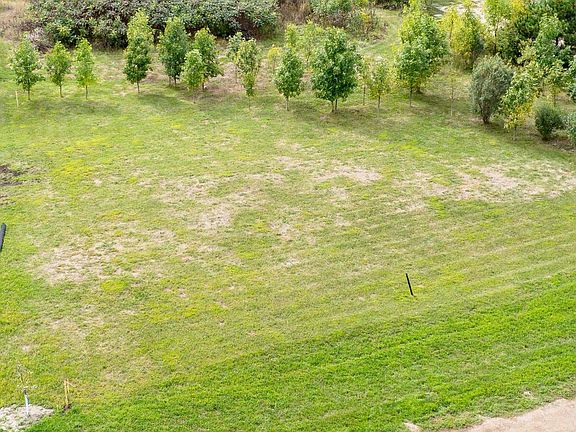 2nd image of 3520 Scenic Dr