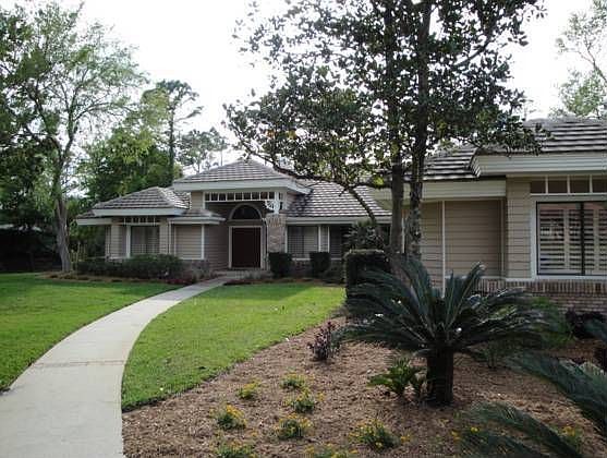 1st image of 200 Vista Oak Dr
