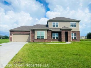 303 Hunter Ct, Rosharon, TX 77583