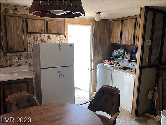 4th image of 3853 Pecan Ln