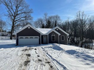 74 Butler St, Valencia, PA 16059