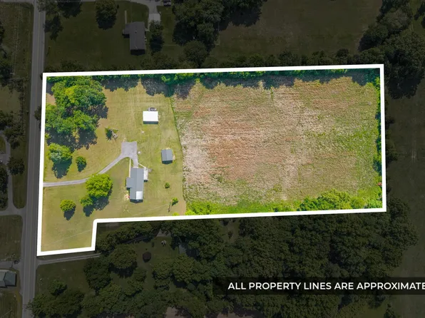 3824 Oakwood Rd, Woodlawn, TN 37191