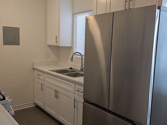 4th image of 217 16th St APT 2