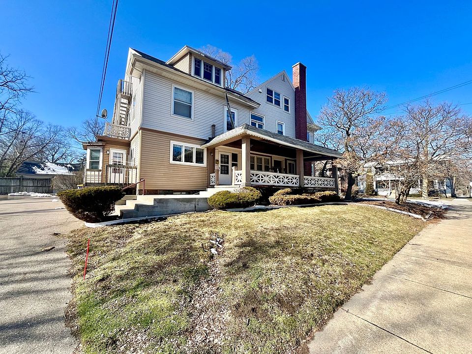 1st image of 648 Fountain St NE #2
