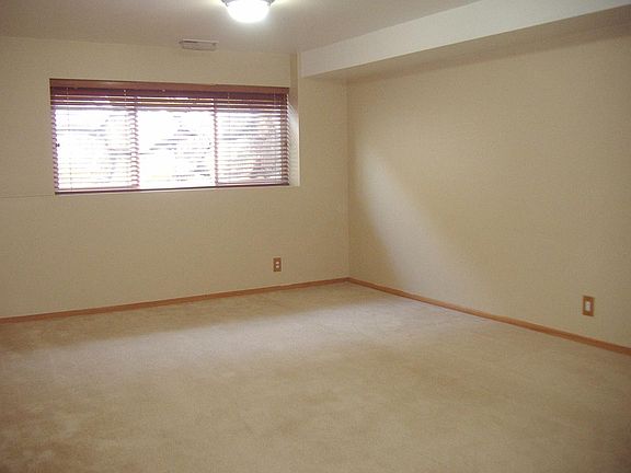 4th image of 18376 Caldart Ave NE