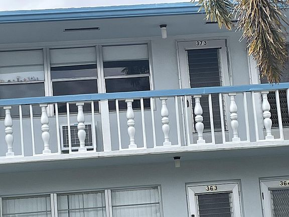 3rd image of 373 Camden P
