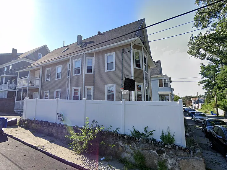 10A Linden St #3 — Photo 3
