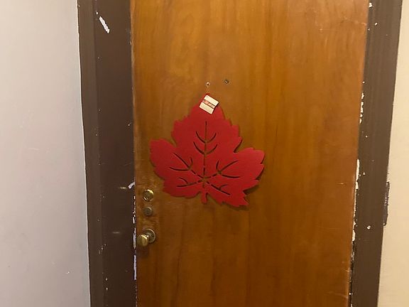 4th image of 2714 W Berwyn Ave APT 1E