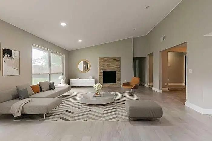 1st image of 10423 Towne Oak Ln