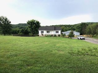 869 Chicken Rd, Lebanon, TN 37090