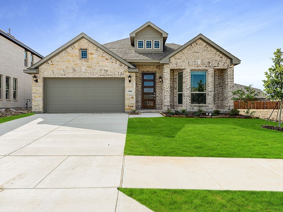 1st image of 9044 Silver Dollar Dr