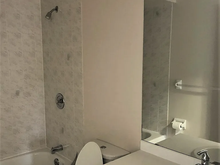 1678 Russell Rd — Photo 11