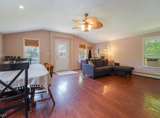 8 Madelyn Ave, West Milford, NJ 07480