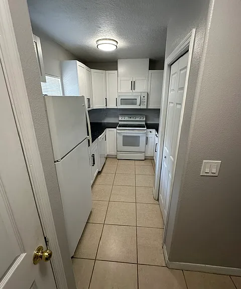 3815 W Everett St #C — Photo 5