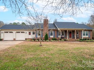 113 Old Stage Coach Rd, Lawndale, NC 28090