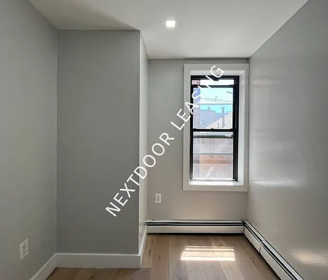 325 Avenue E #3M — Photo 8