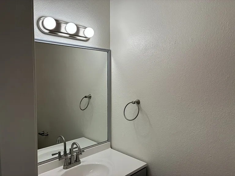 1808 Colorado Ave — Photo 9
