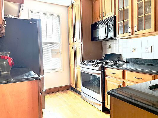 2nd image of 1444 30th Dr APT 1H
