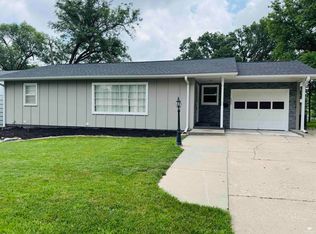 726 Arthur St, Clay Center, KS 67432