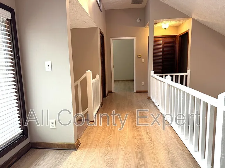 1302 Colony Dr — Photo 21