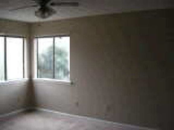 5th image of 3545 Vinyard Way