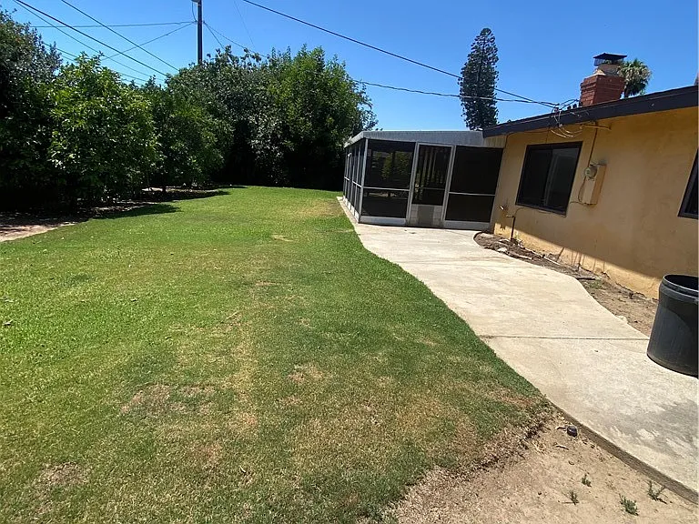 700 E Orangewood Dr — Photo 16