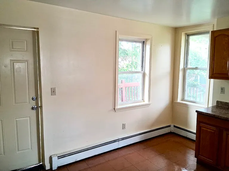 Kitchen (space for dining room table)