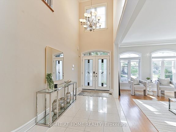 2nd image of 154 Charlton Blvd