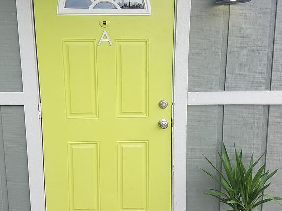 2nd image of 904 Hawkins St APT A