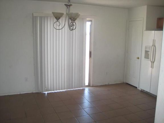 4th image of 11618 W WINDROSE Avenue