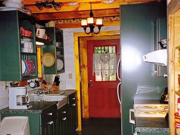 4th image of 703 Red Sail Rd