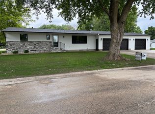 201 NW 9th St, Pocahontas, IA 50574