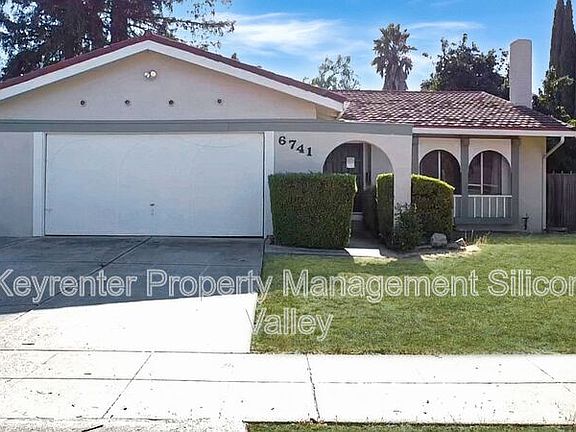 2nd image of 6741 Altiplano Way