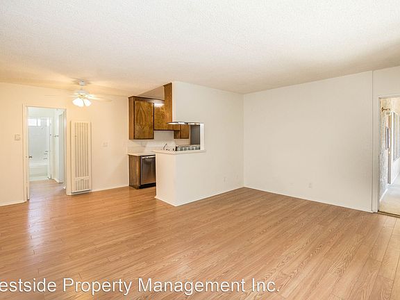 3rd image of 12550 Pacific Ave #7