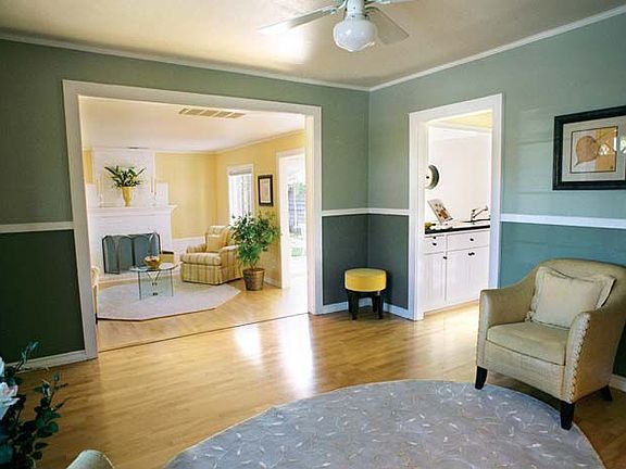 living room, 2nd view